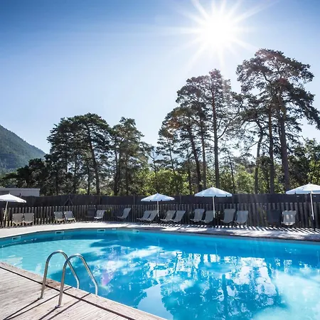 Campsite Huttopia St Maurice 3*