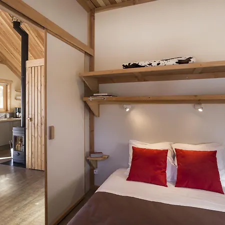 Huttopia St Maurice 3*